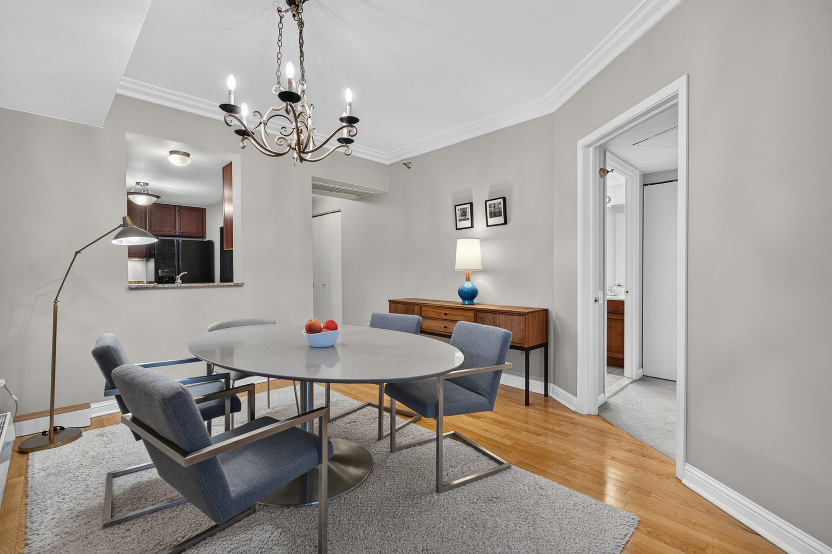 5th image of 25 E Superior St, Chicago, IL 60611