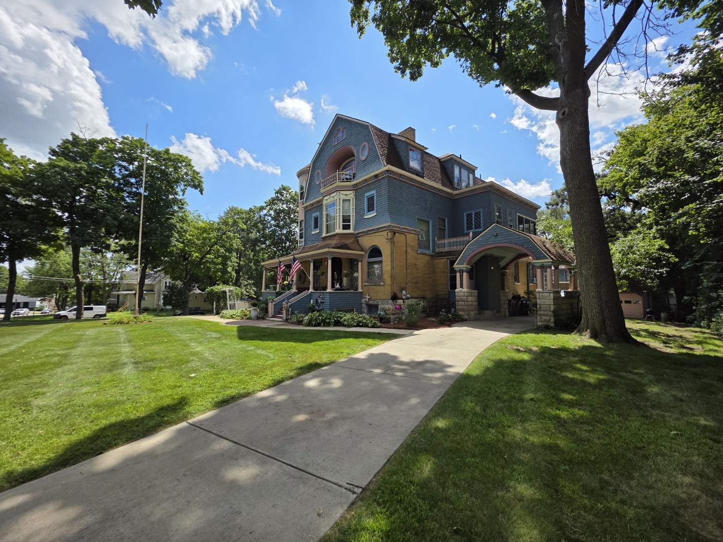 1st image of 705 W Highland Ave, Elgin, IL 60123 | MLS# 12720346