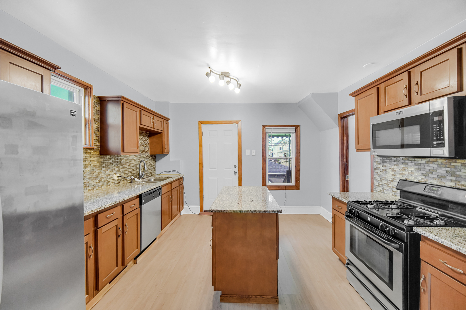 3rd image of 505 154Th Pl, Calumet City, IL 60409 | MLS# 12720409