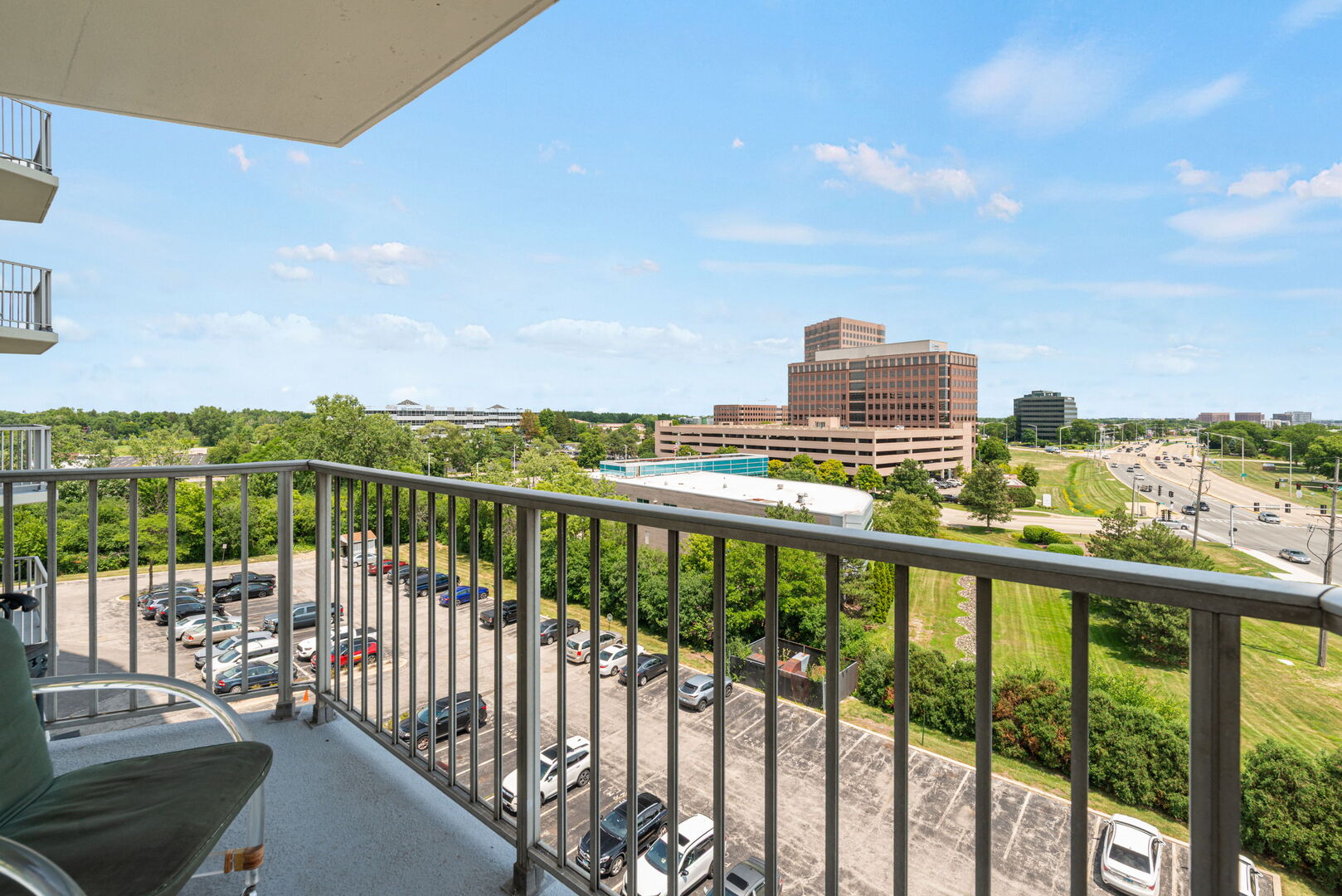 5th image of 40 N Tower Rd N, Oak Brook, IL 60523