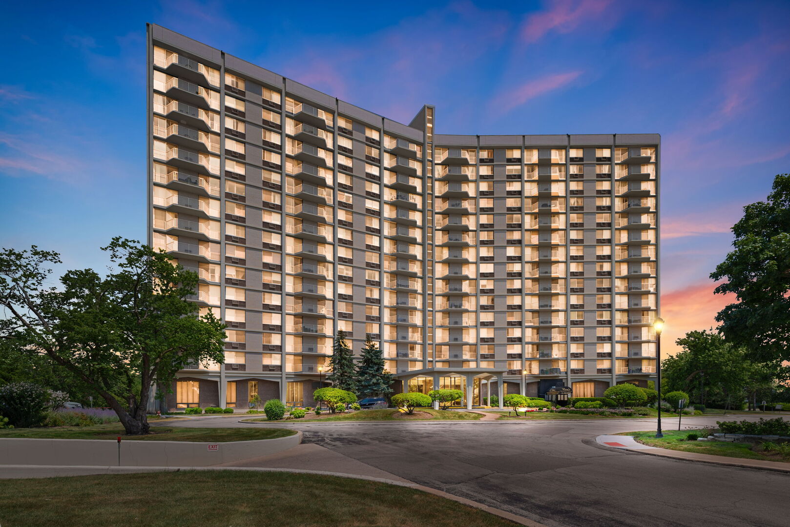 1st image of 40 N Tower Rd N #6N, Oak Brook, IL 60523 | MLS# 12720413