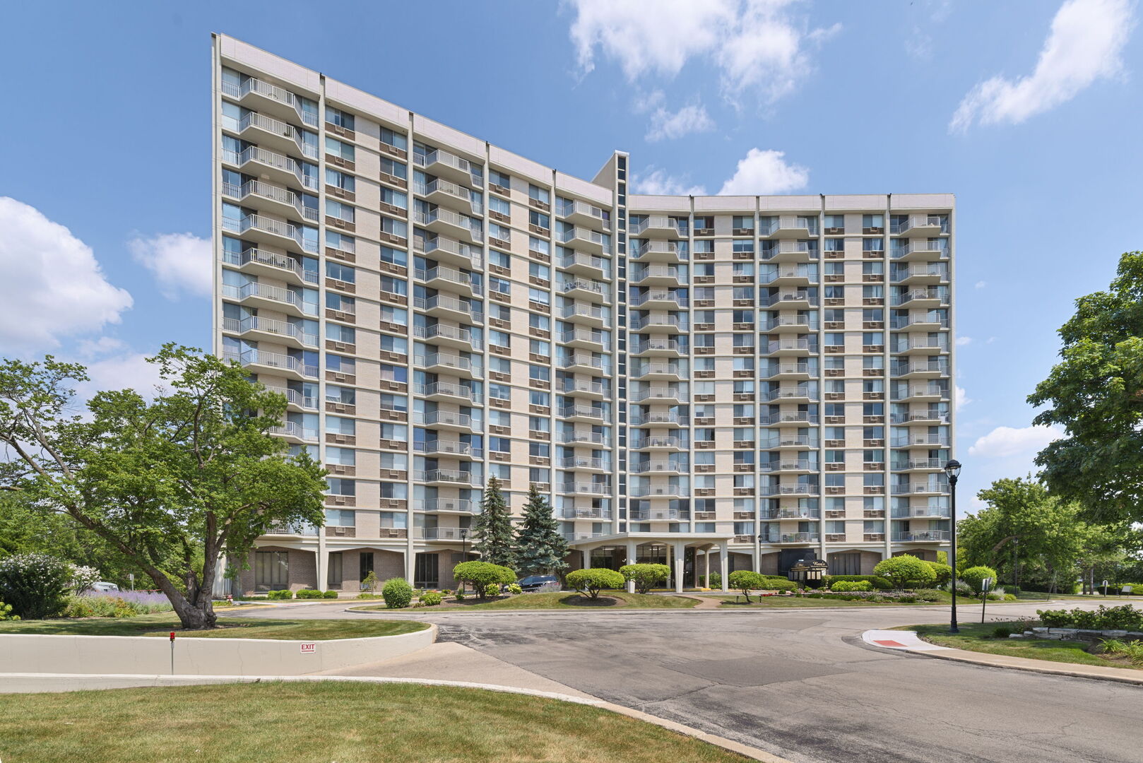 20th image of 40 N Tower Rd N #6N, Oak Brook, IL 60523 | MLS# 12720413