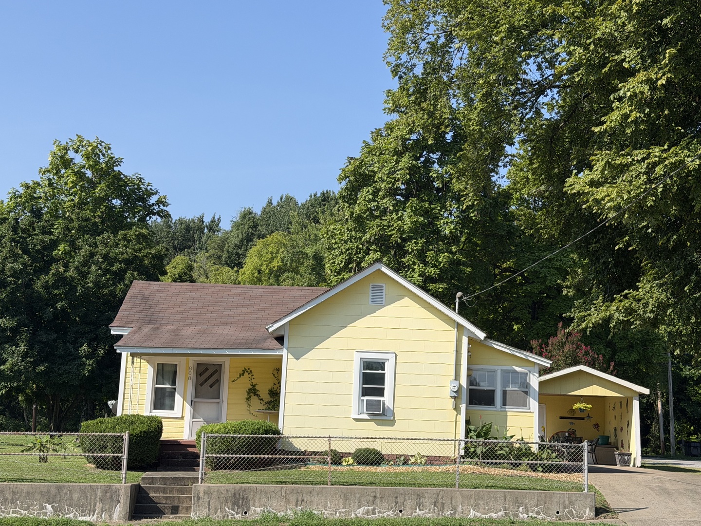 1st image of 808 W 10th St, Metropolis, IL 62960 | MLS# 12720457