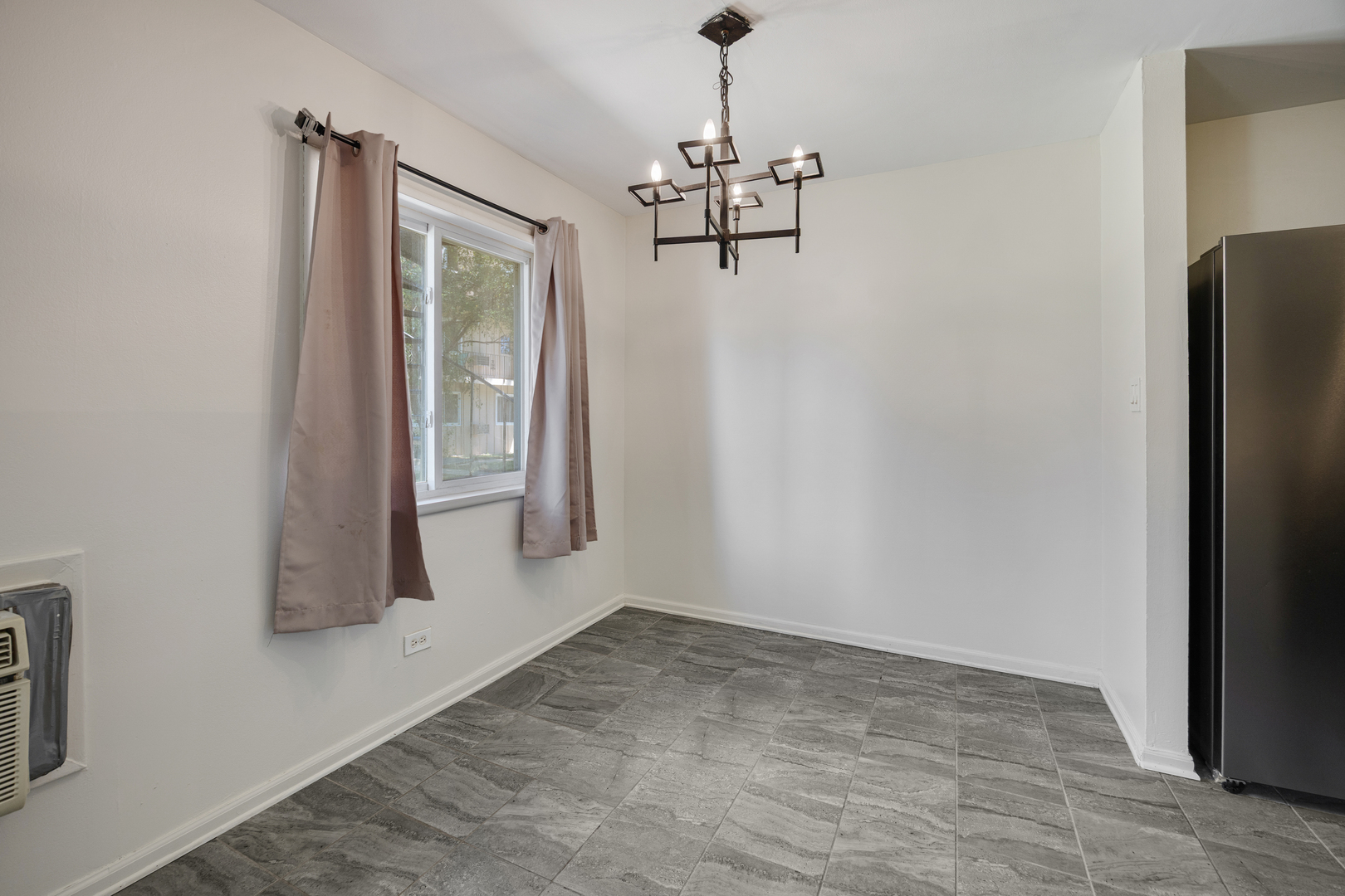 3rd image of 2308 Algonquin Rd #7, Rolling Meadows, IL 60008 | MLS# 12720494