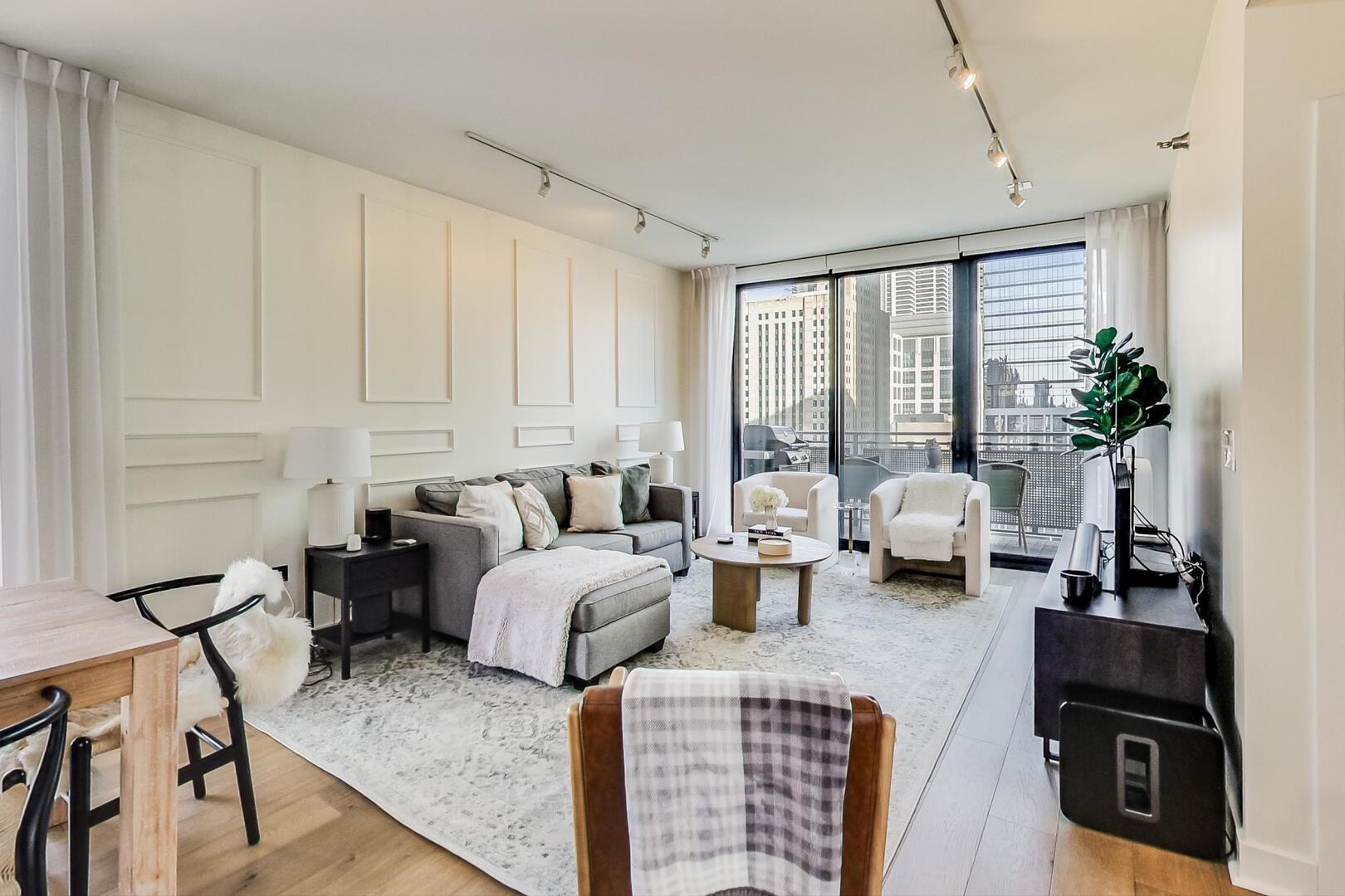 2nd image of 744 N Clark St #1005, Chicago, IL 60654 | MLS# 12720500