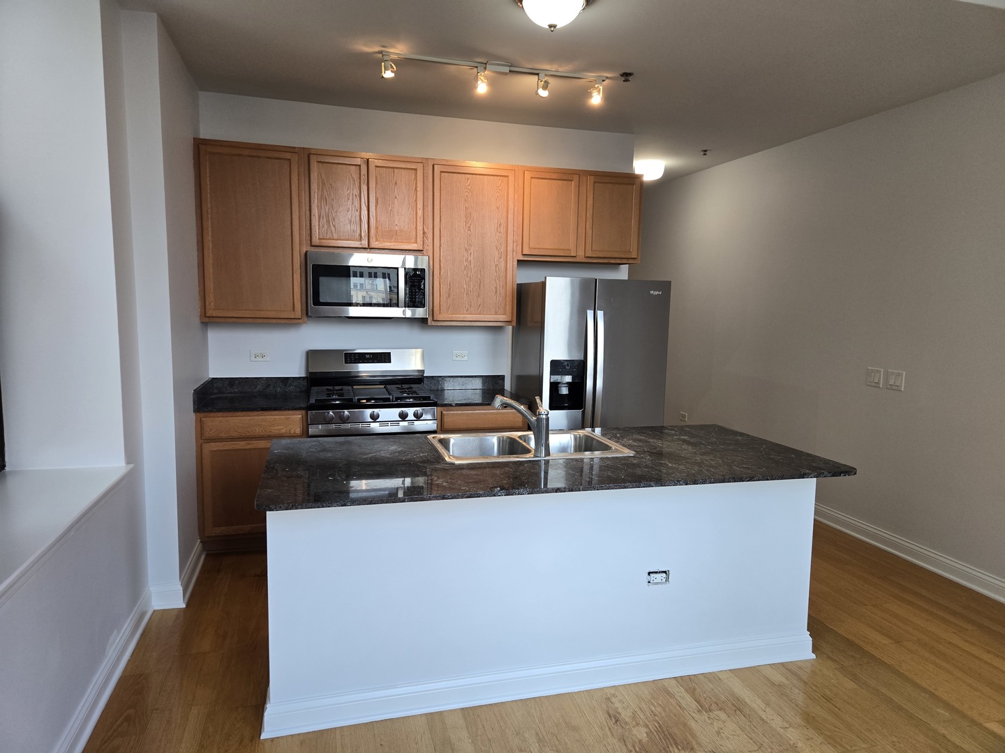 3rd image of 8 W Monroe St #1800, Chicago, IL 60603 | MLS# 12720519