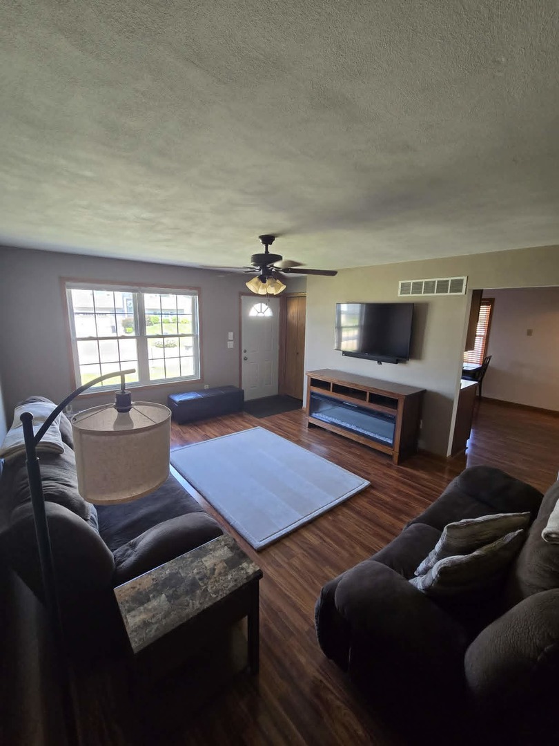 44th image of 916 Birchwood Dr, Colona, IL 61241 | MLS# 12720577