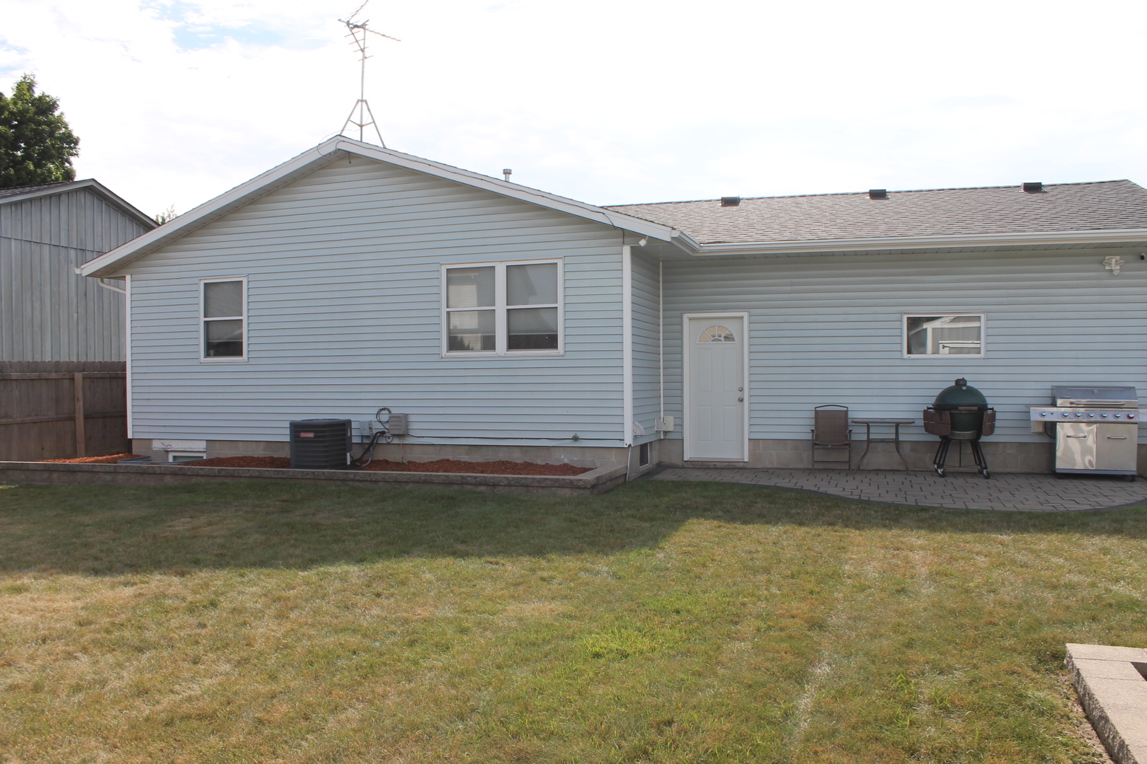5th image of 916 Birchwood Dr, Colona, IL 61241 | MLS# 12720577