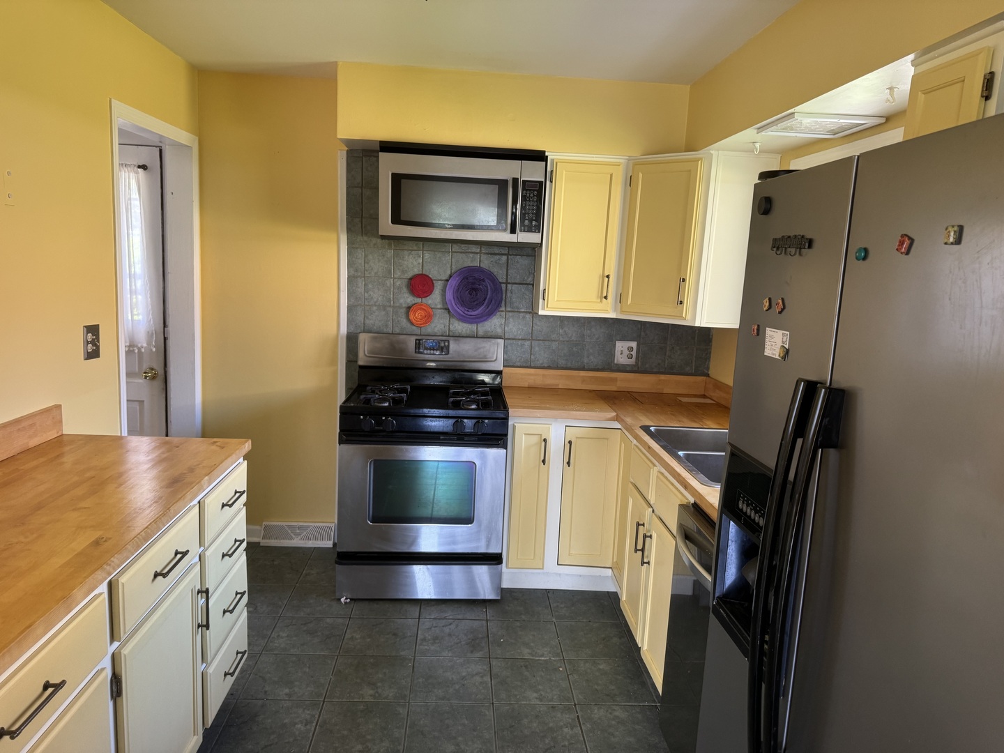 4th image of 48 Rosemont Ave, Roselle, IL 60172 | MLS# 12720582