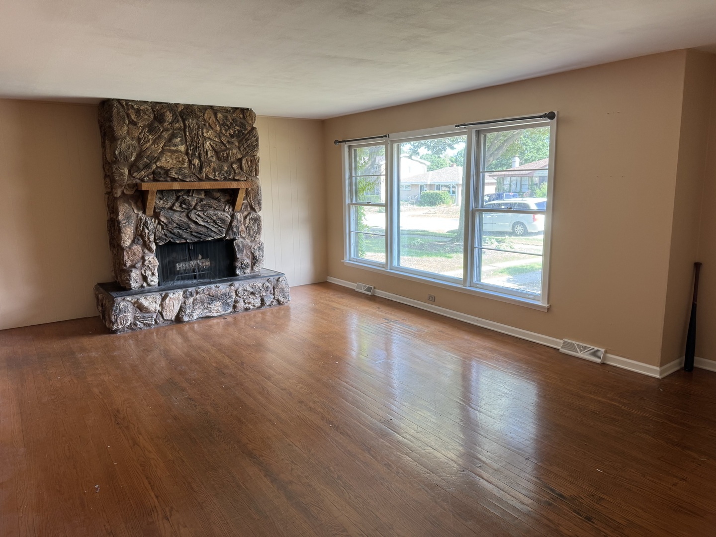2nd image of 48 Rosemont Ave, Roselle, IL 60172 | MLS# 12720582