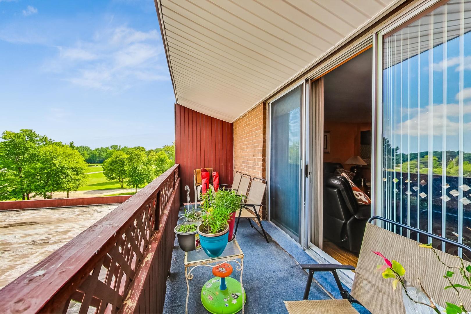 2nd image of 300 Park Ave, Calumet City, IL 60409