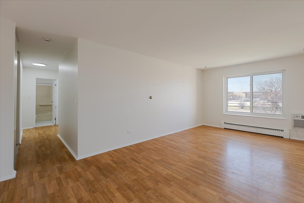3rd image of 701 S Elmhurst Rd #H, Des Plaines, IL 60016 | MLS# 12720640