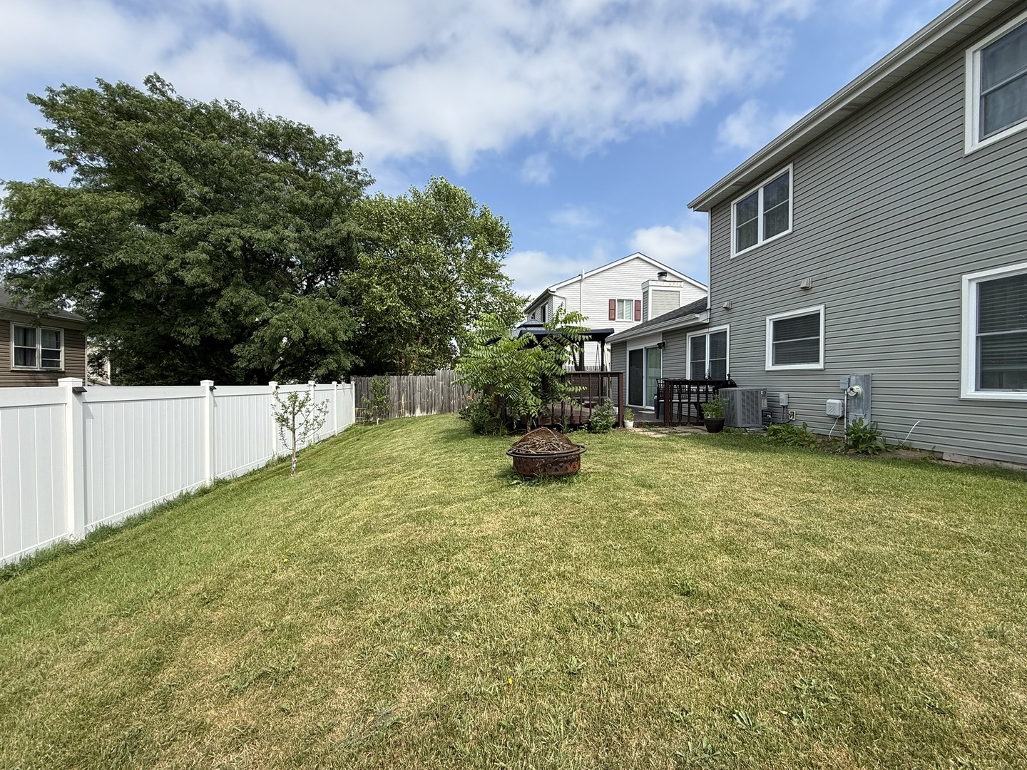 image of 1577 Candlewood Dr, Crystal Lake, IL 60014 | MLS# 12720643