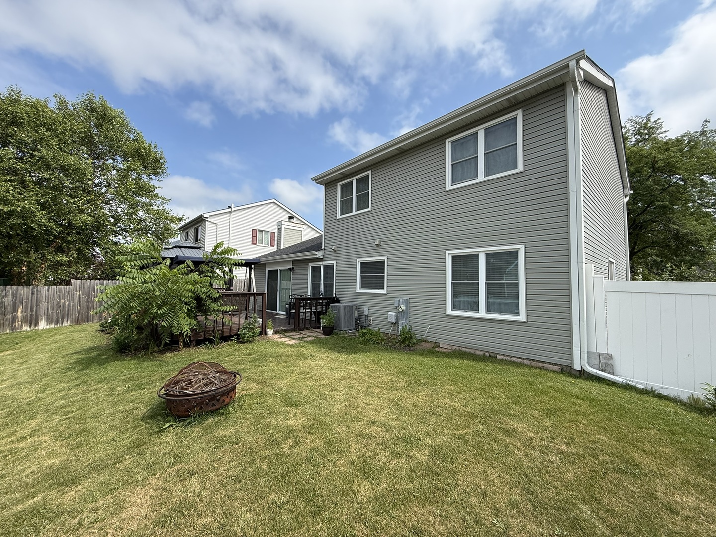 image of 1577 Candlewood Dr, Crystal Lake, IL 60014 | MLS# 12720643