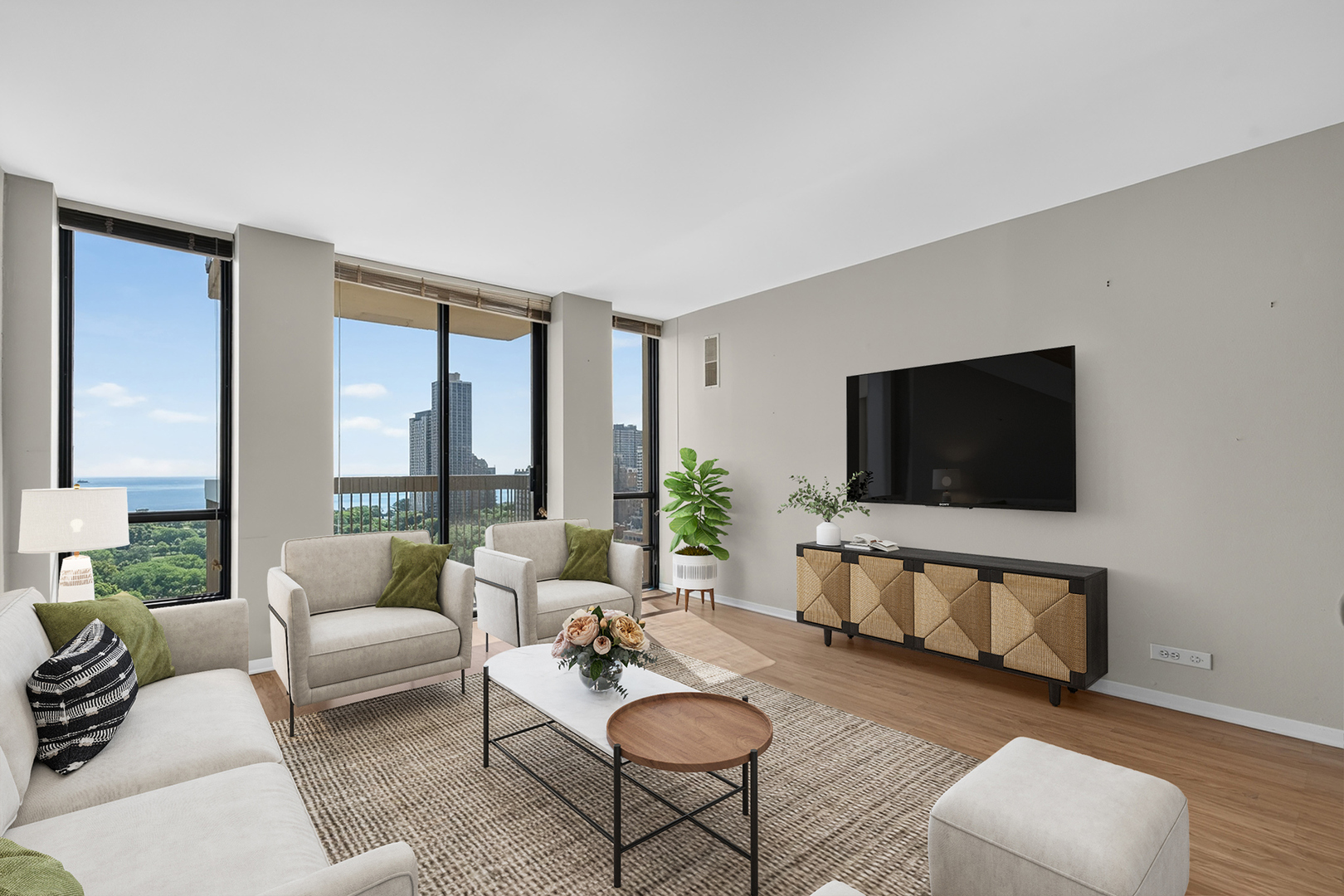 3rd image of 1660 N La Salle Dr, Chicago, IL 60614