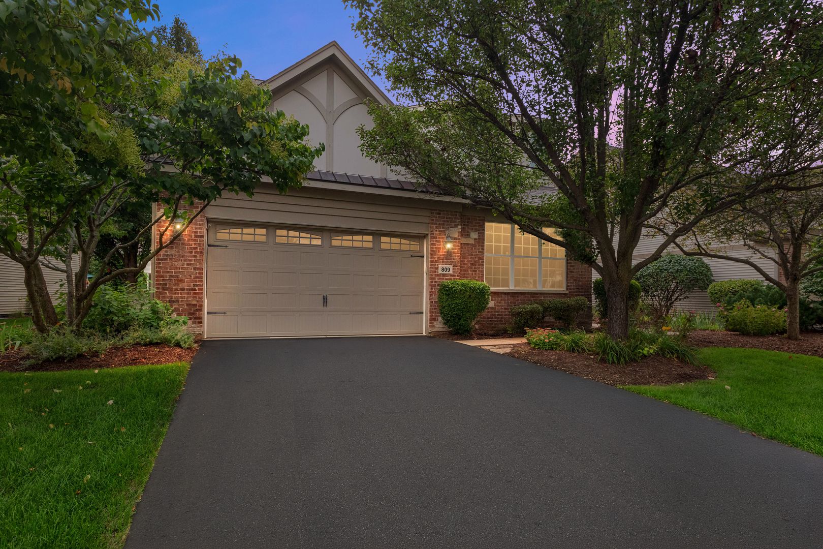 2nd image of 809 Colchester Dr, Oswego, IL 60543 | MLS# 12720828