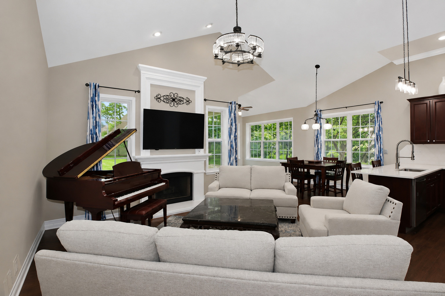 5th image of 809 Colchester Dr, Oswego, IL 60543 | MLS# 12720828