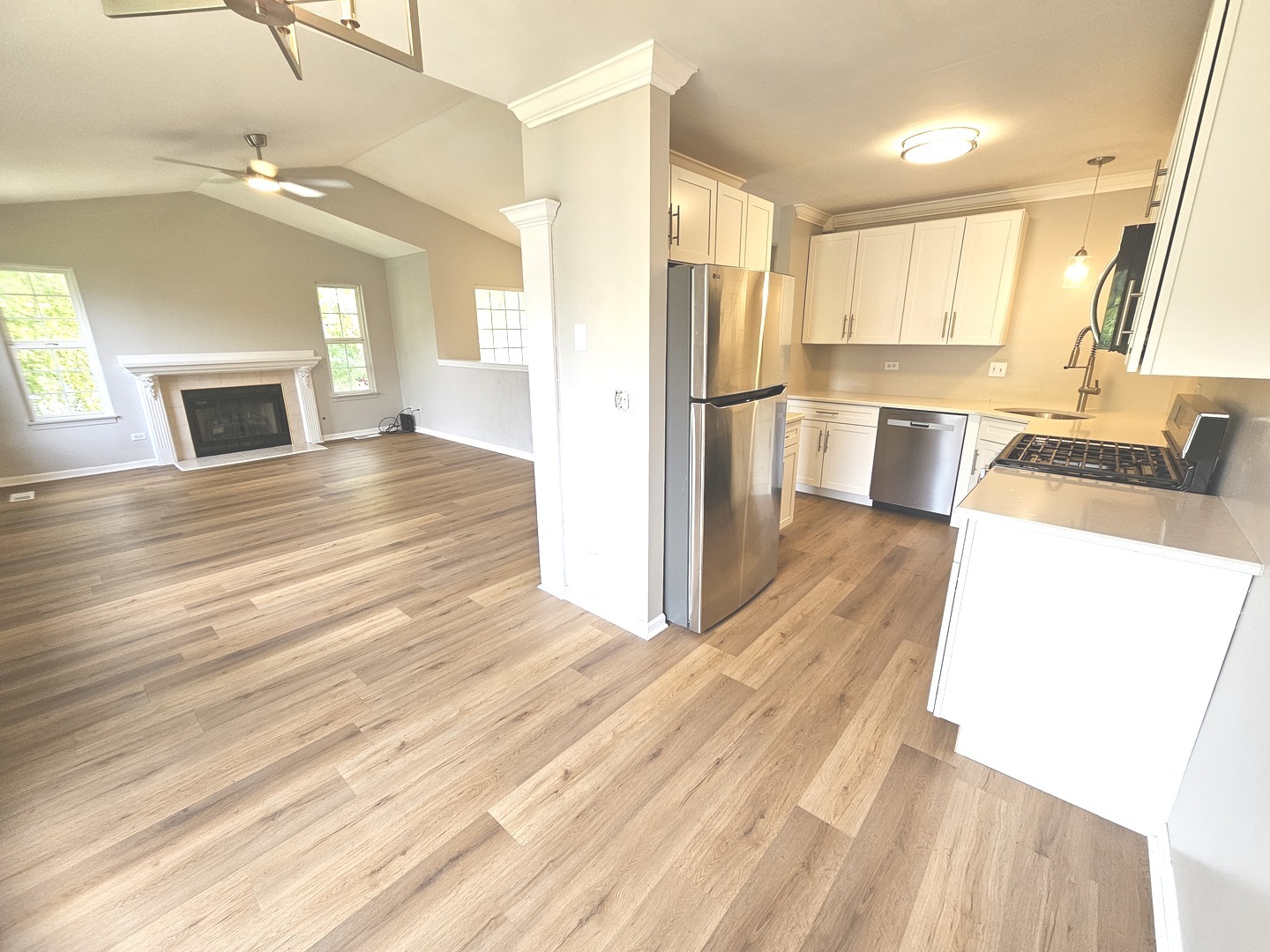 5th image of 2201 Graystone Dr, Joliet, IL 60431 | MLS# 12720836