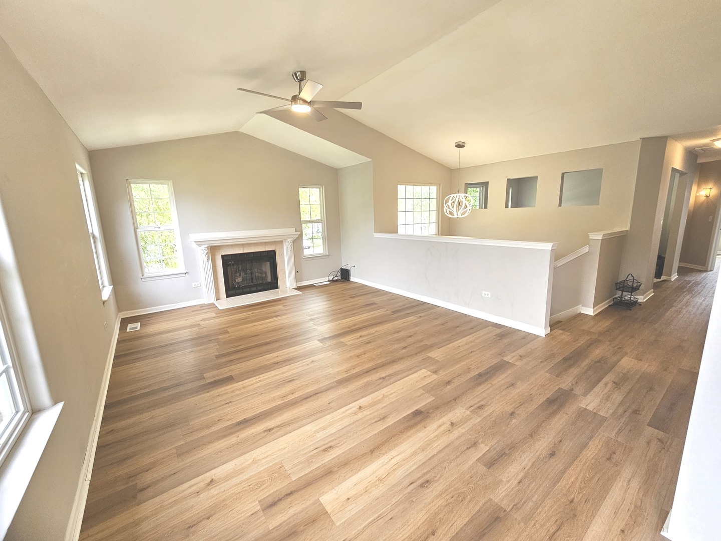 4th image of 2201 Graystone Dr, Joliet, IL 60431 | MLS# 12720836