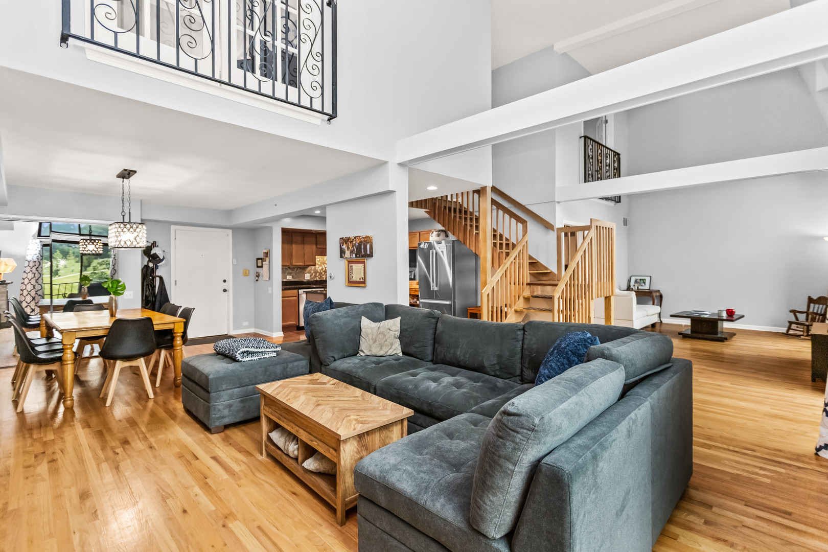 2nd image of 600 W Russell St #309, Barrington, IL 60010 | MLS# 12720893