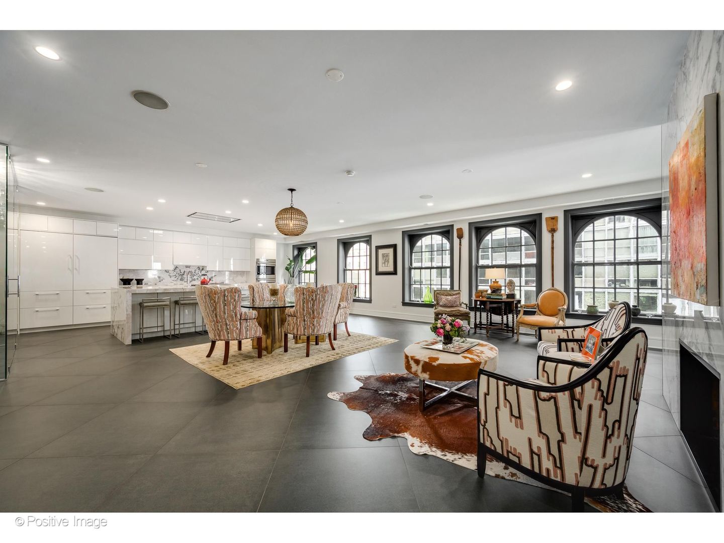 4th image of 257 E Delaware Pl, Chicago, IL 60611