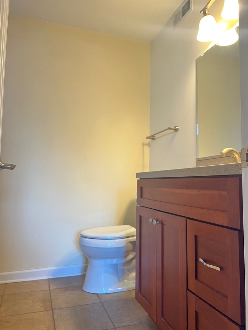 2nd image of 1725 S Washington St, Naperville, IL 60565