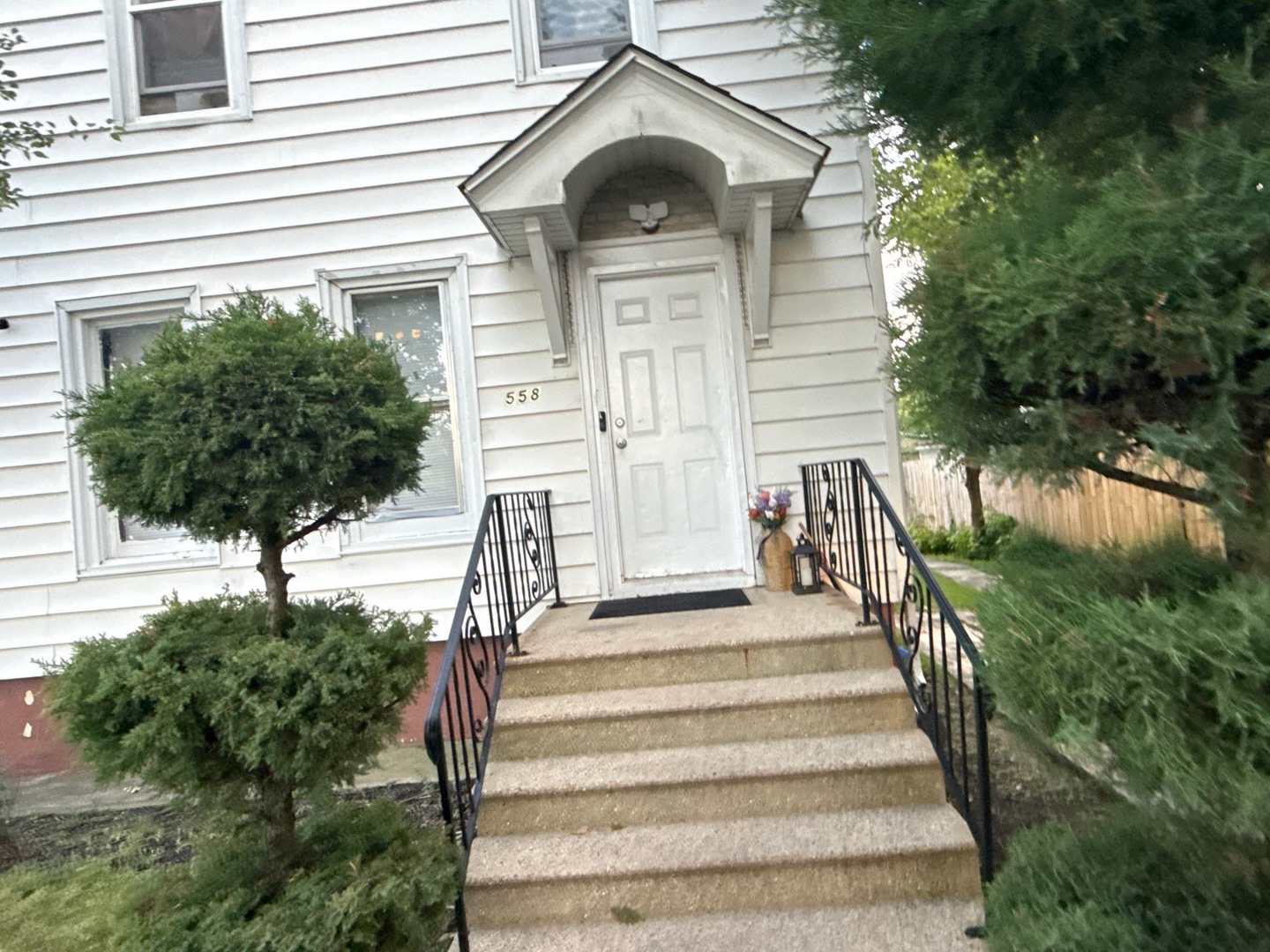 4th image of 558 E Benton St, Joliet, IL 60432 | MLS# 12721058