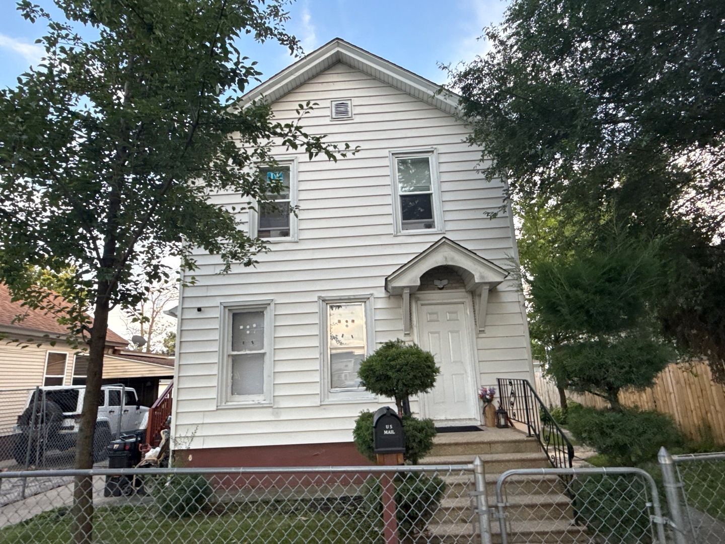 2nd image of 558 E Benton St, Joliet, IL 60432 | MLS# 12721058