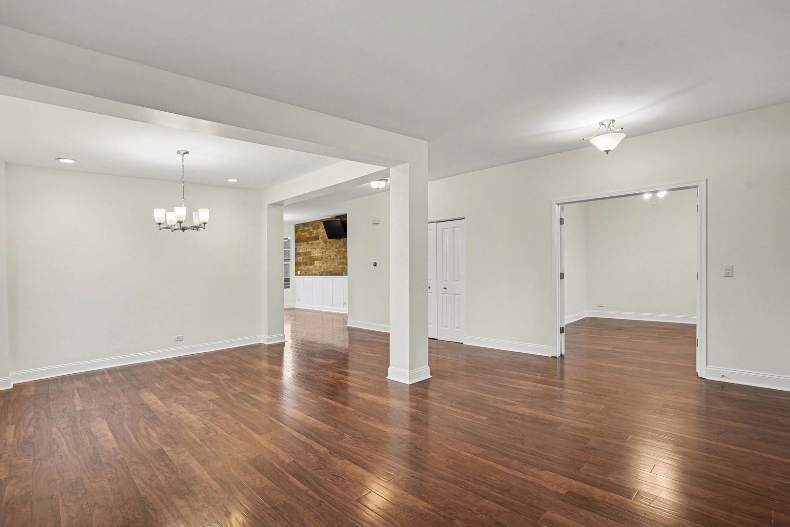 5th image of 26613 Silverleaf Dr, Plainfield, IL 60585 | MLS# 12721068