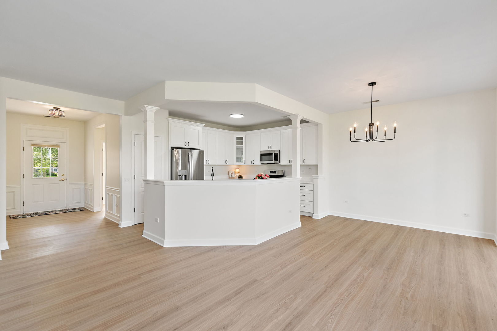 3rd image of 11550 Windsor Dr, Huntley, IL 60142 | MLS# 12721171