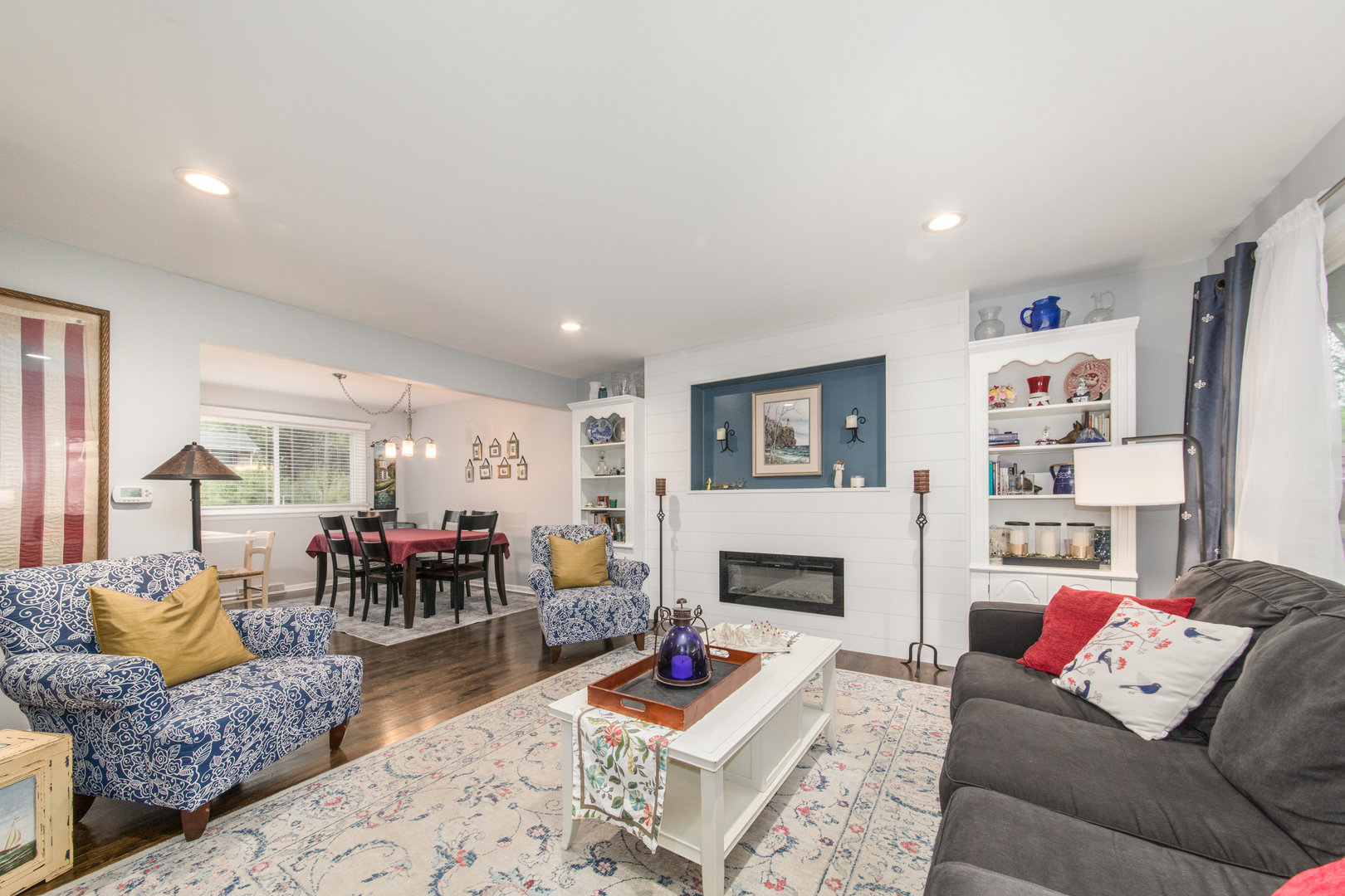 4th image of 2005 E Cayuga Ln, Mount Prospect, IL 60056 | MLS# 12721199
