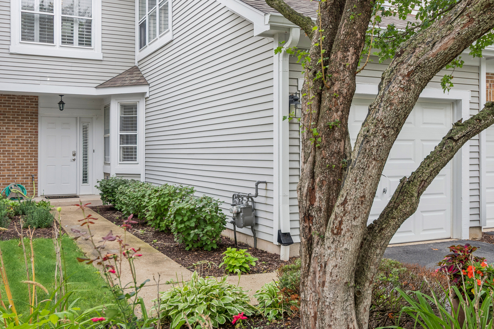 3rd image of 1211 Rhodes Ln, Naperville, IL 60540 | MLS# 12721245