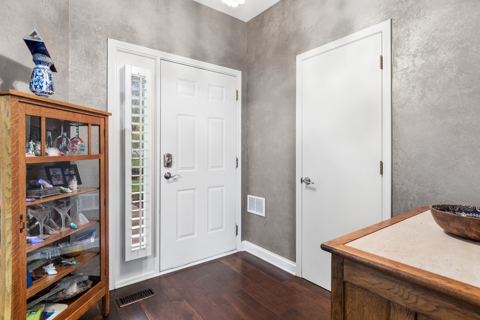 5th image of 1211 Rhodes Ln, Naperville, IL 60540 | MLS# 12721245