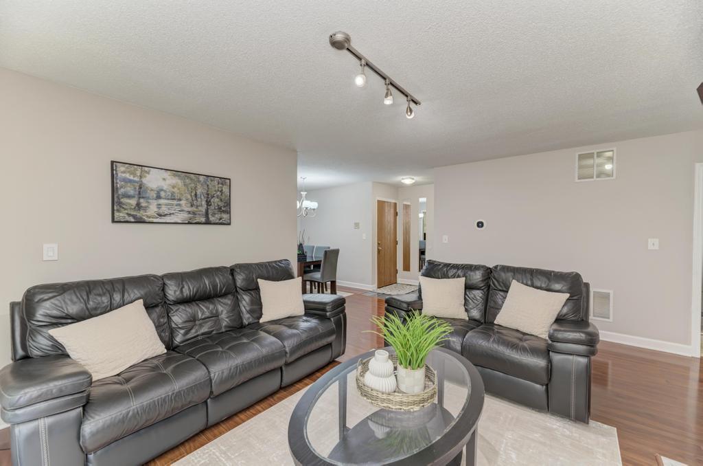 4th image of 228 Brookside Ln #A, Willowbrook, IL 60527 | MLS# 12721457