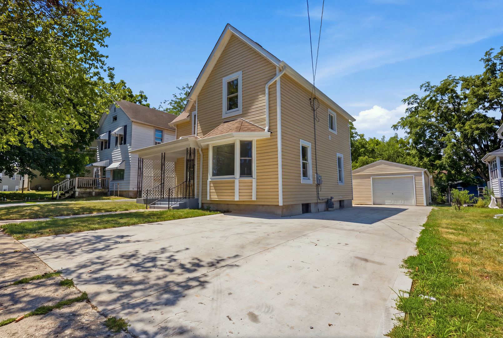 2nd image of 404 Lincoln St, Harvard, IL 60033 | MLS# 12721466