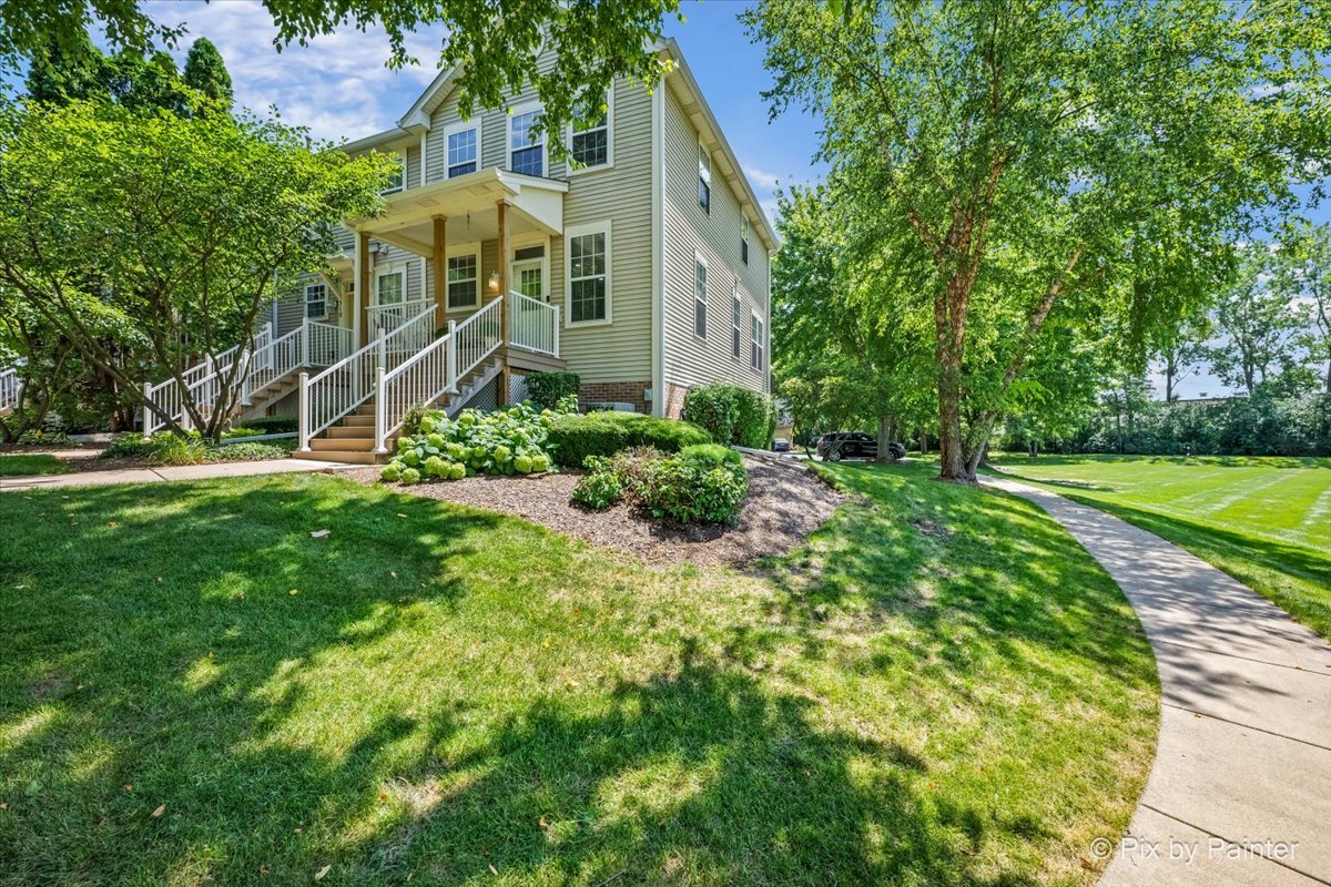 2nd image of 512 Littleton Ave, Elgin, IL 60120 | MLS# 12721490