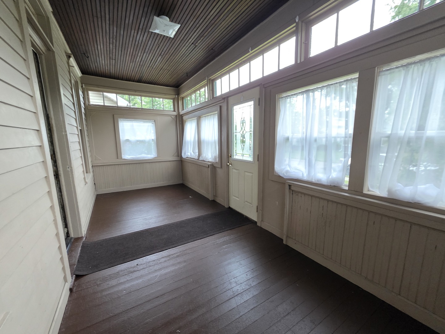 2nd image of 813 Pine St, Ottawa, IL 61350 | MLS# 12721776