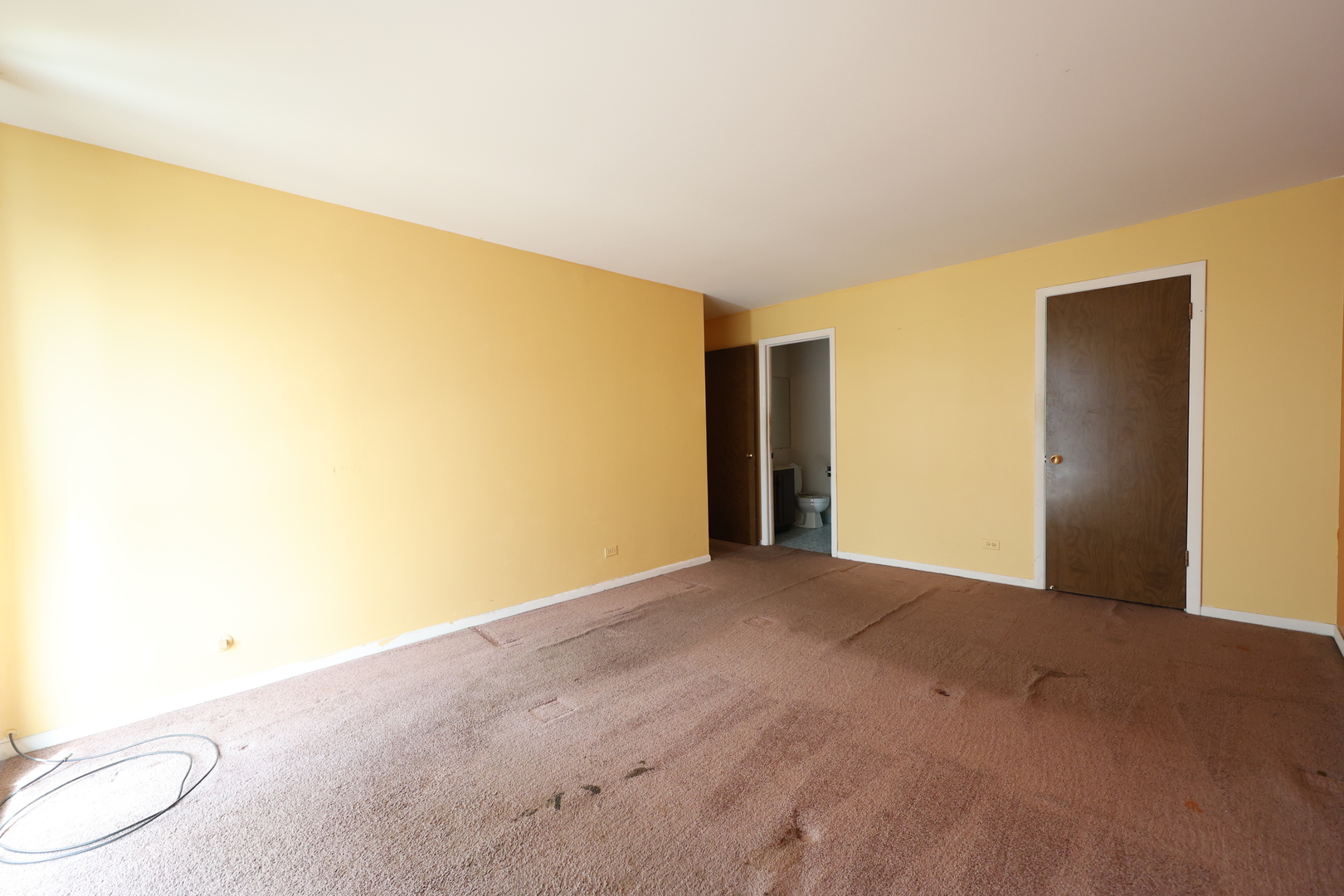 2nd image of 7 E Carriageway Dr, Hazel Crest, IL 60429