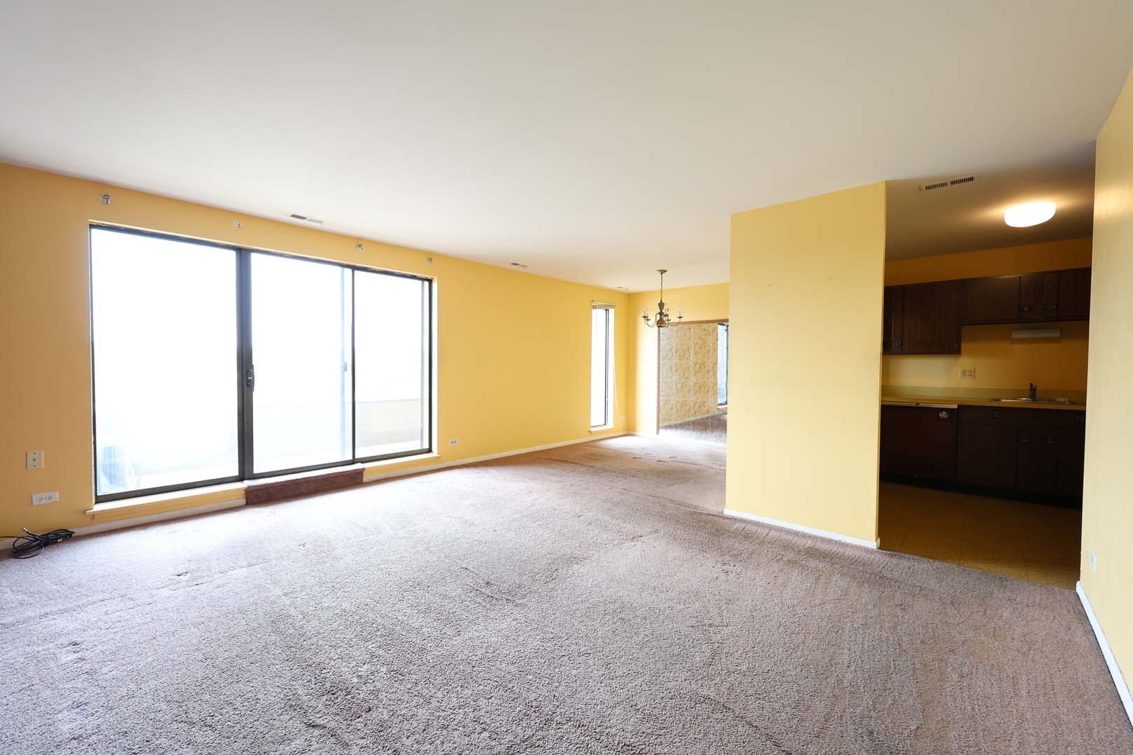 4th image of 7 E Carriageway Dr #408, Hazel Crest, IL 60429 | MLS# 12721985
