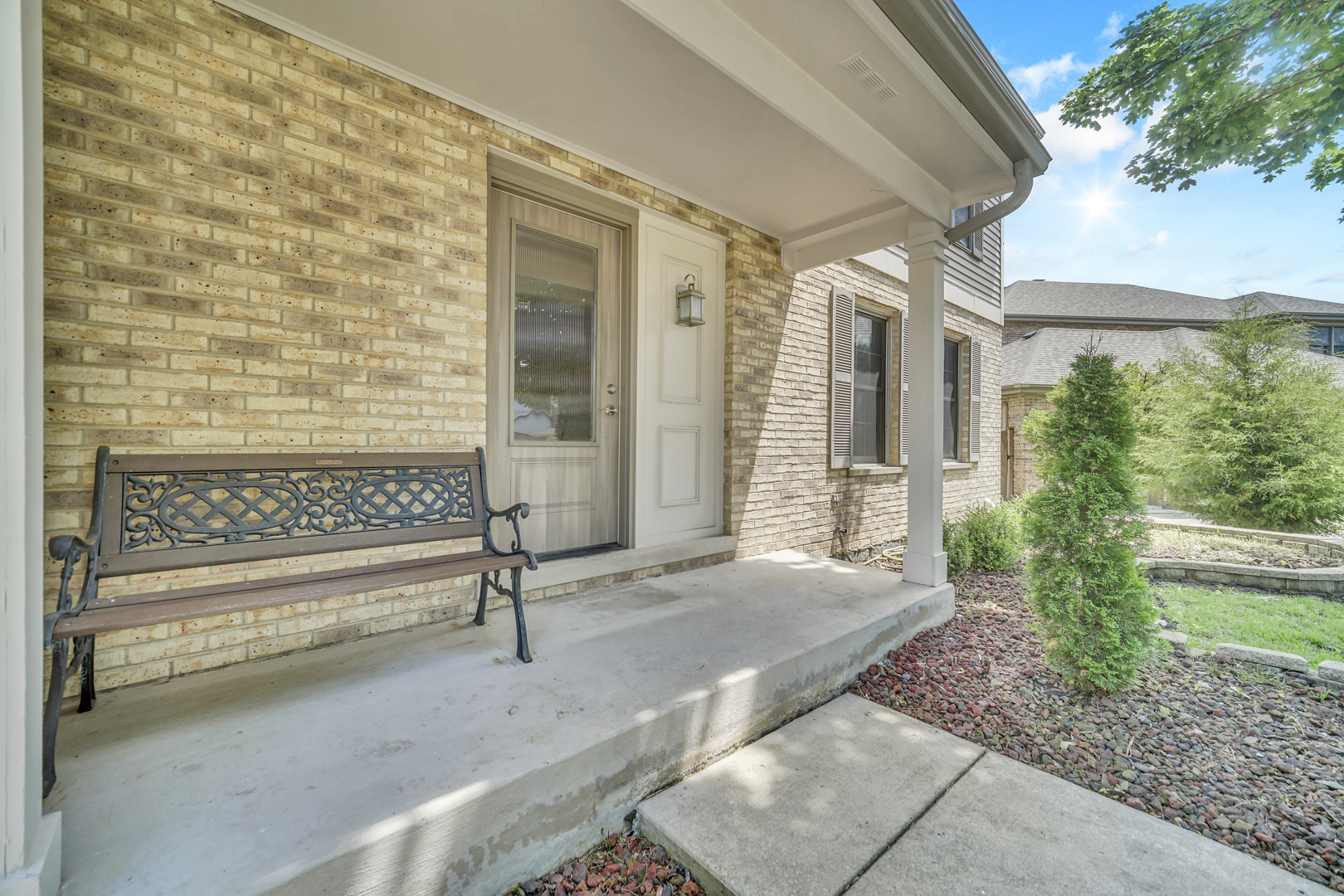 5th image of 8885 Dryden St, Woodridge, IL 60517 | MLS# 12721988