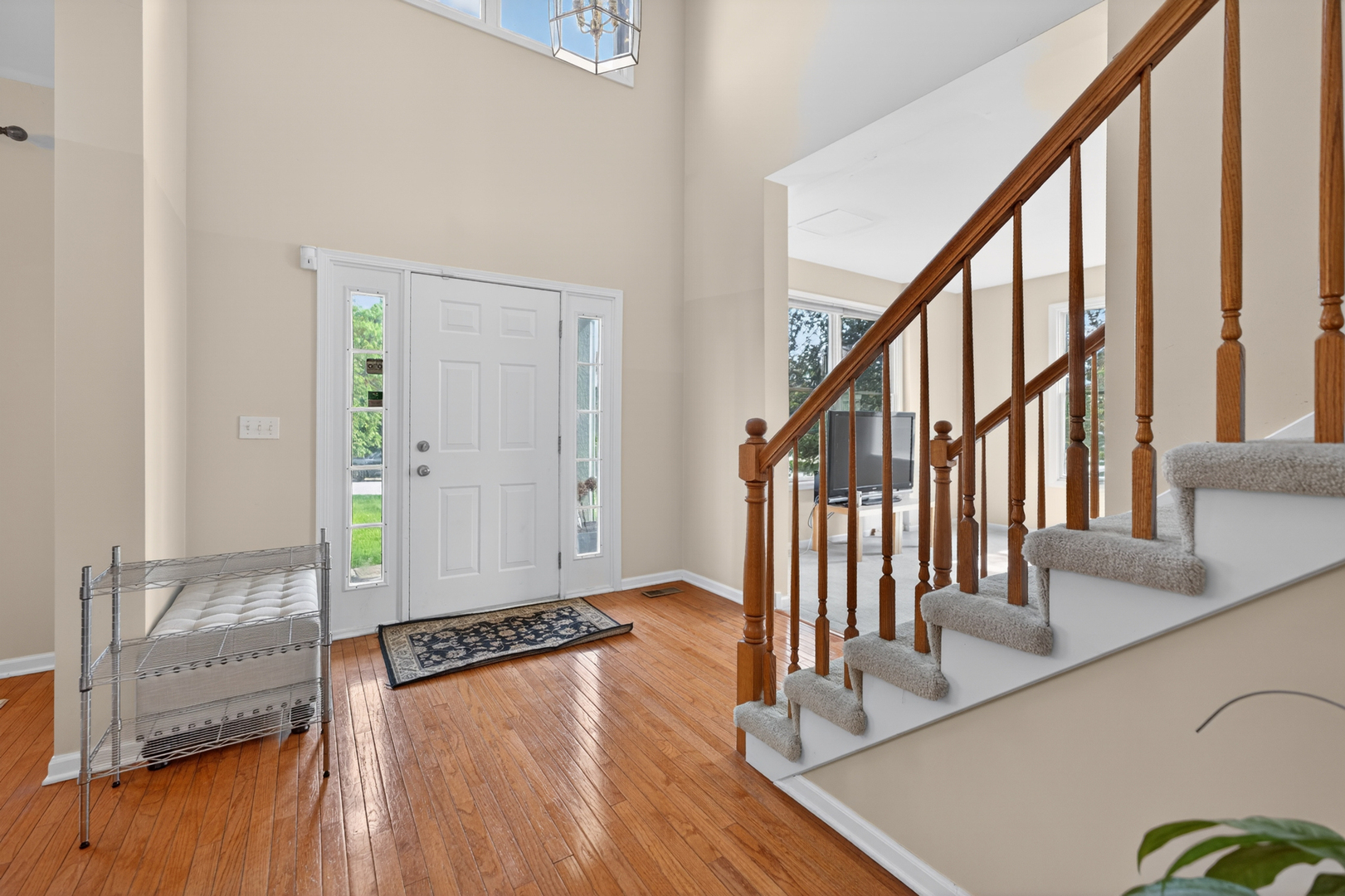 3rd image of 5701 Caribou Ln, Hoffman Estates, IL 60192 | MLS# 12722012