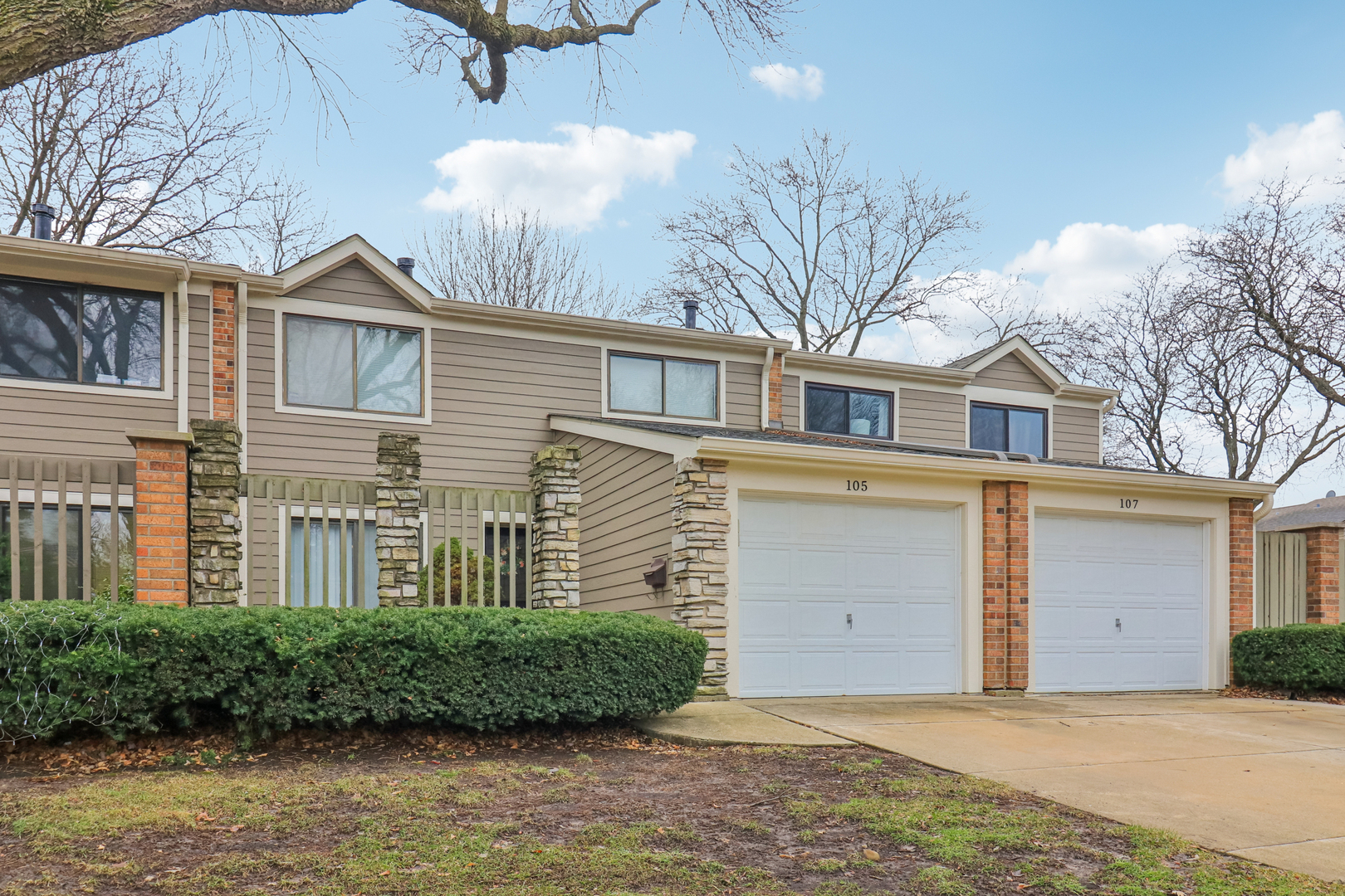 1st image of 105 W Dover Dr, Mount Prospect, IL 60056 | MLS# 12722025