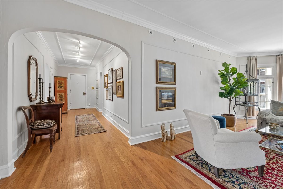 5th image of 486 Sheridan Rd, Evanston, IL 60202