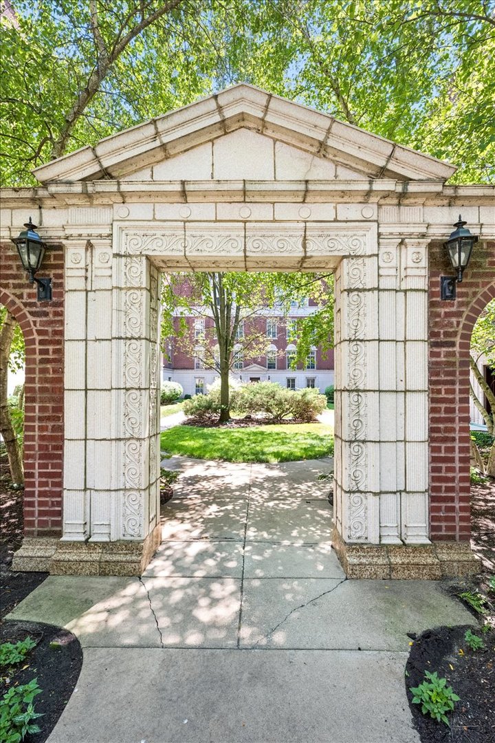 1st image of 486 Sheridan Rd #2, Evanston, IL 60202 | MLS# 12722043
