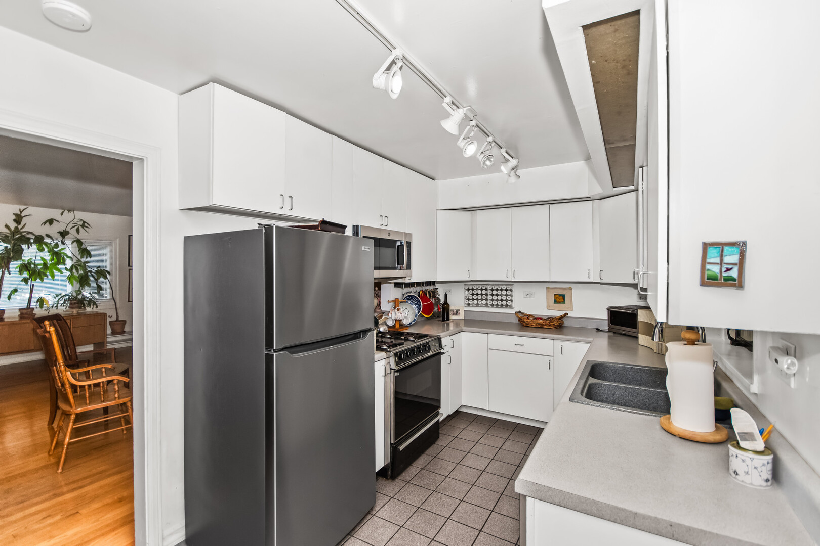 4th image of 3135 Central Crst, Evanston, IL 60201 | MLS# 12722146