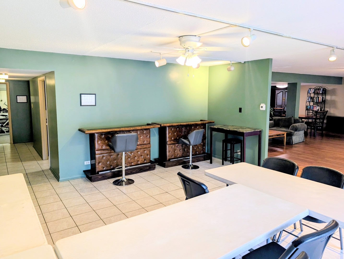 2nd image of 3505 Lakeview Dr, Hazel Crest, IL 60429