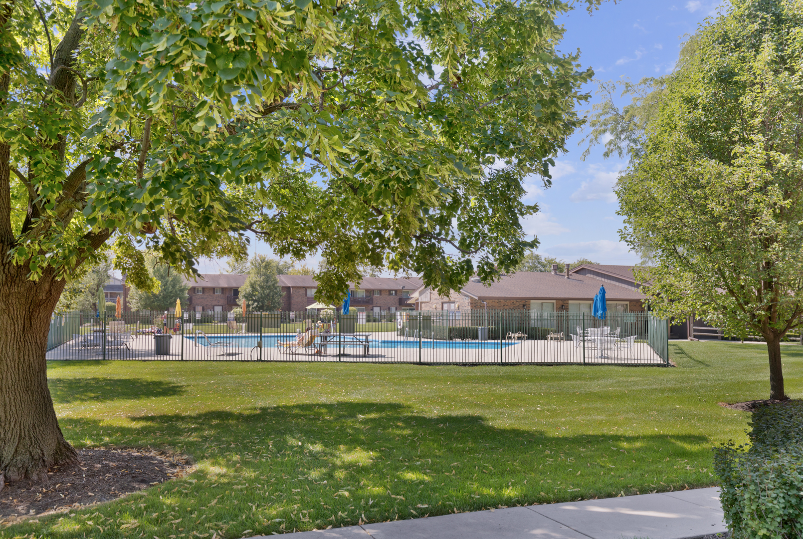 2nd image of 18001 Oak Park Ave, Tinley Park, IL 60477