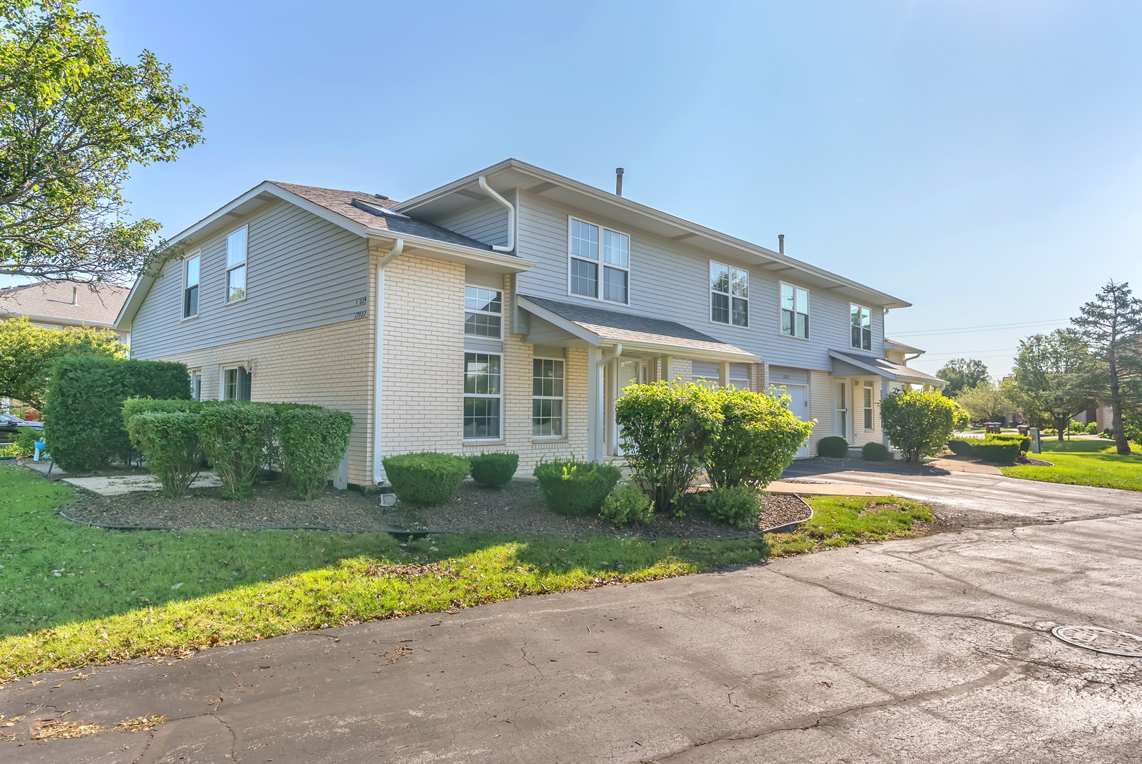 21st image of 17025 E Circle Dr, Tinley Park, IL 60477 | MLS# 12722462
