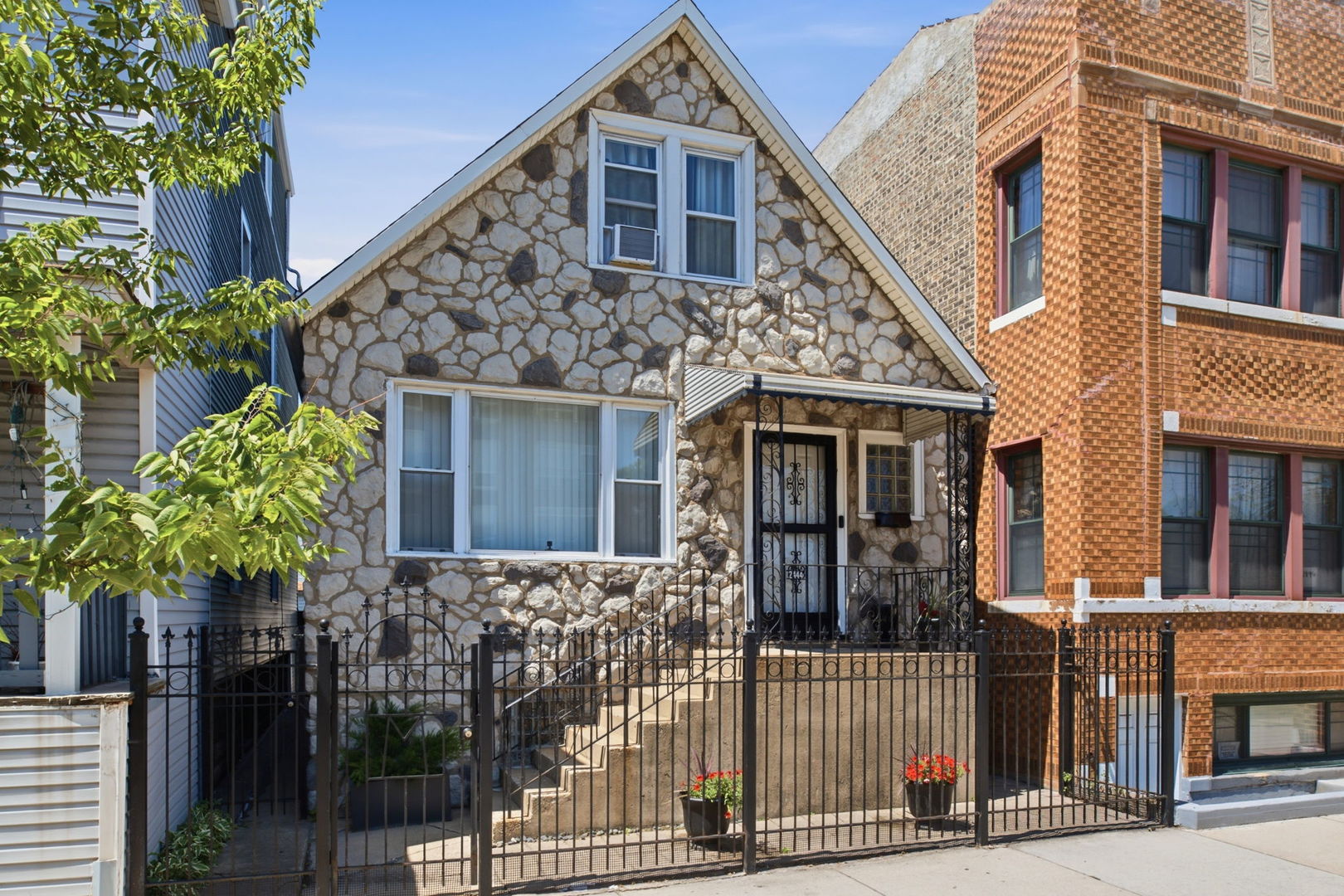 2nd image of 2444 N Western Ave, Chicago, IL 60647 | MLS# 12722466