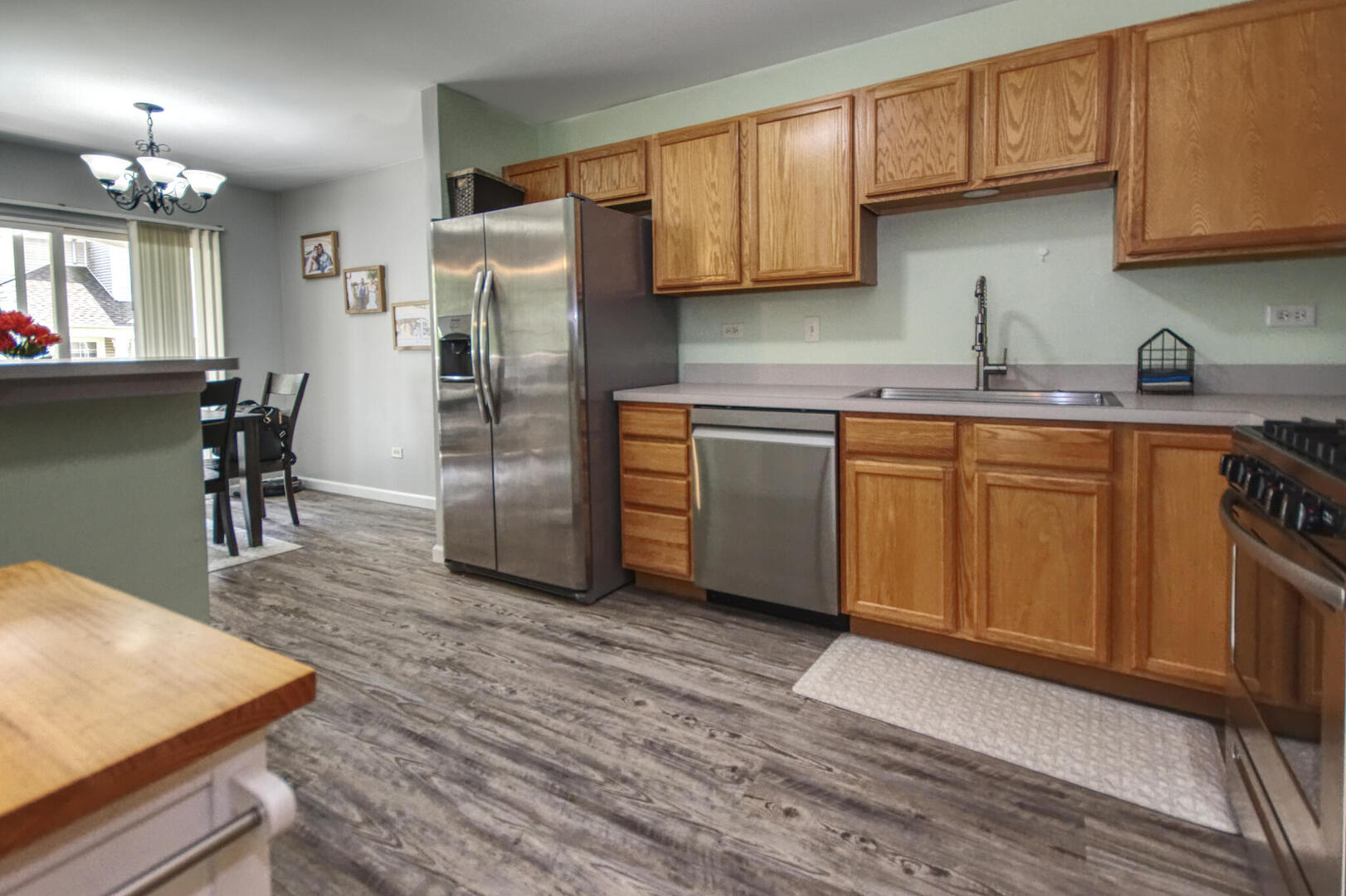 5th image of 543 N Silver Leaf Dr #2, Joliet, IL 60431 | MLS# 12722497